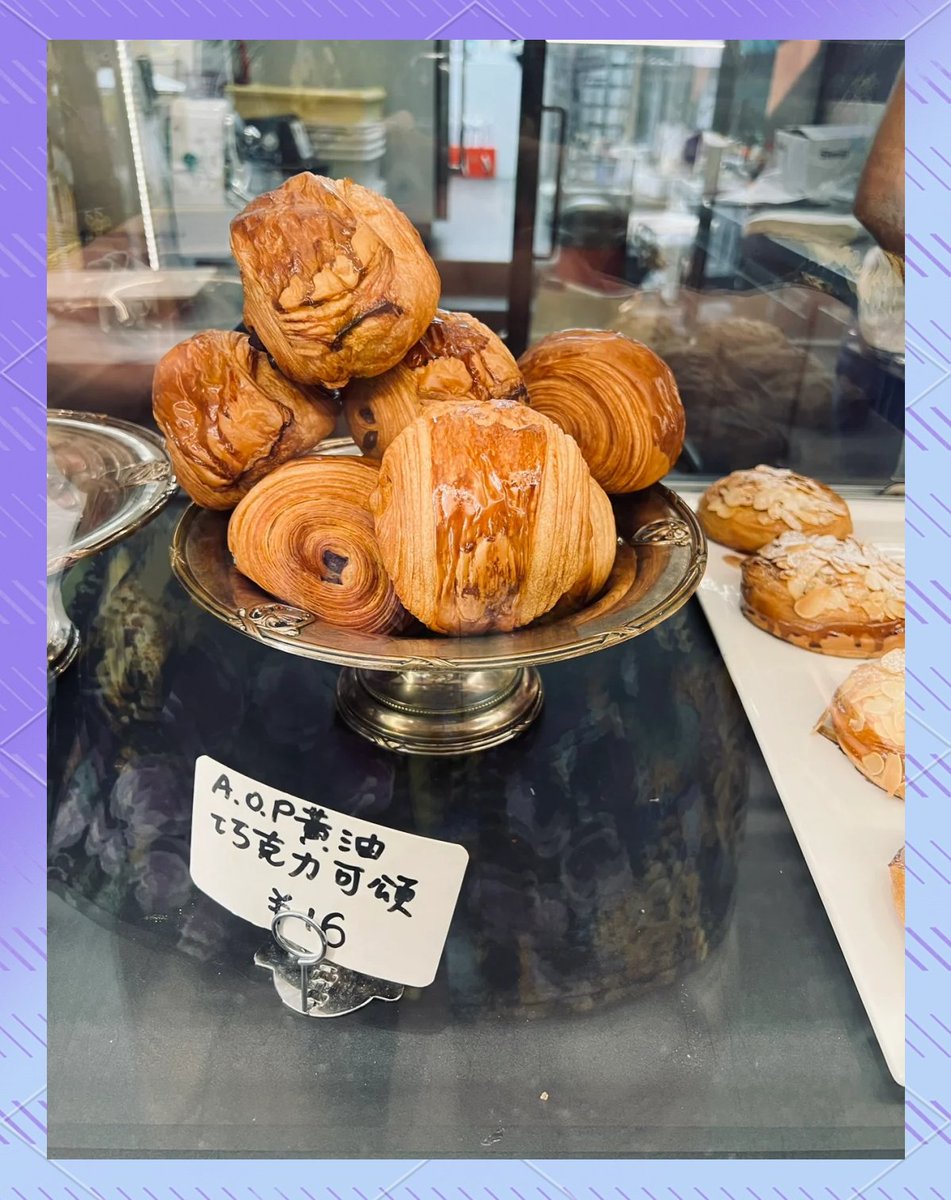 eitje5's tweet photo. Just bit into this warm, buttery croissant from the new bakeshop nearby—crisp layers flaking everywhere, chef’s kiss https://t.co/O34exIQKvj