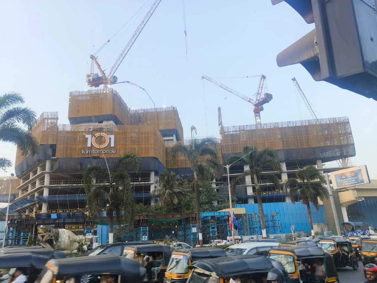 cbdhage's tweet photo. Prestige 101 BKC Commercial Development construction Progress. #Mumbai
PC-Pixeldo/Google