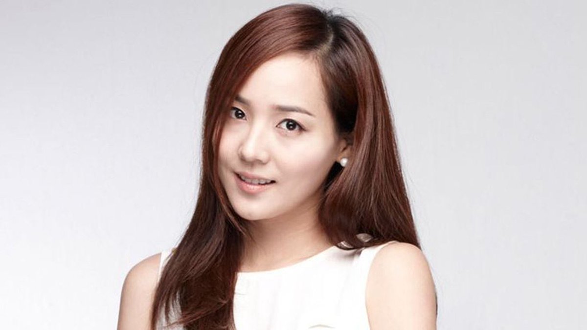 ellehcar_O2 tweet picture