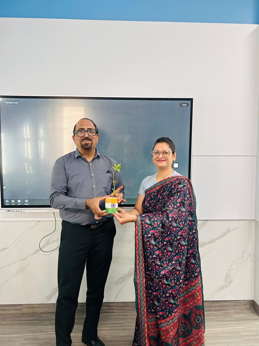 Shivashikshasa3's tweet photo. *#Train the Trainers*– A day of learning, inspiration and professional growth! Our dedicated teachers participated in engaging Mathematics and Language Enrichment workshops led by Mr. Harish Sachdeva, Mr. Mehndi Hassan, and Ms. Vineeta Sareen.
#Education
#SchoolLife #Sonipat https://t.co/TAfRqxUsTH