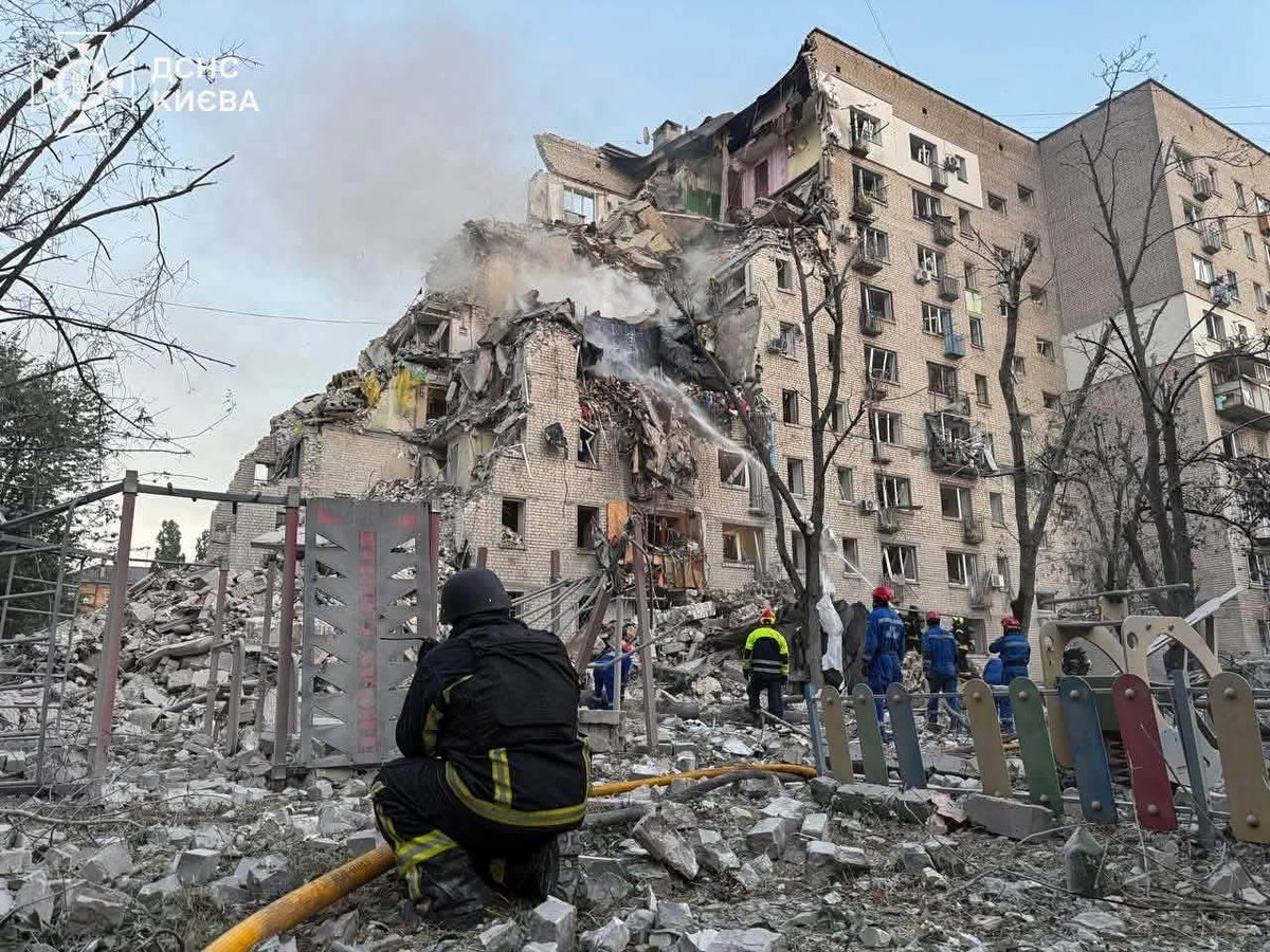 kiraincongress's tweet photo. Terrifying night. Kyiv is mourning. At least 13 people killed. https://t.co/R0LLOp17pJ