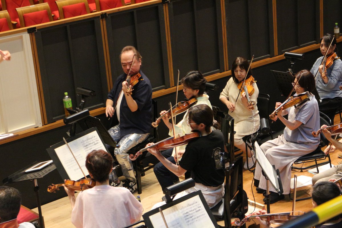 y_symphony's tweet photo. 【スターダンサーズ・バレエ団　リラックスパフォーマンス】
7月4日やまぎん県民ホールにて14時開演🎶
指揮は山響初登場！
湯川 紘惠さん😊
本日よりリハーサルが始まりました🩰
チャイコフスキー「白鳥の湖」「くるみ割り人形」の見どころ、聴きどころが、ぎゅぎゅっと詰まっております✨ https://t.co/evQZo9rD4l