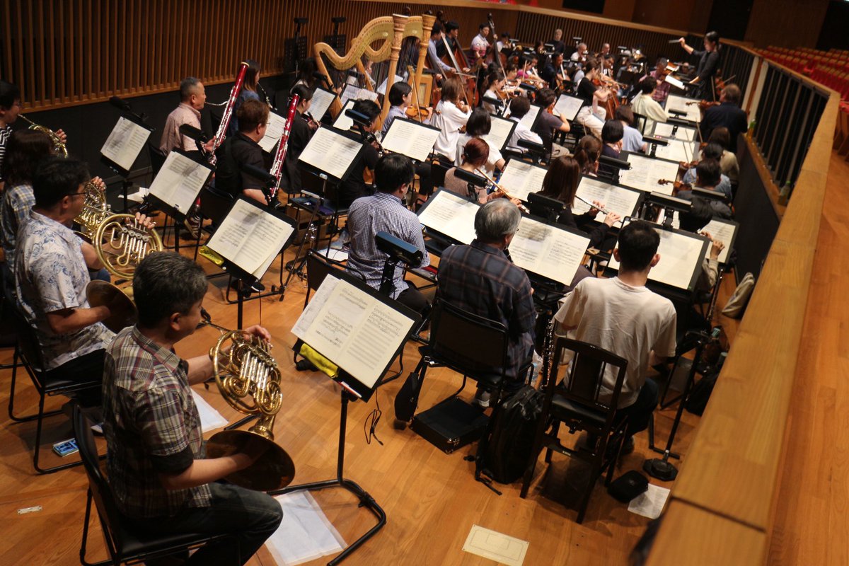 y_symphony's tweet photo. 【スターダンサーズ・バレエ団　リラックスパフォーマンス】
7月4日やまぎん県民ホールにて14時開演🎶
指揮は山響初登場！
湯川 紘惠さん😊
本日よりリハーサルが始まりました🩰
チャイコフスキー「白鳥の湖」「くるみ割り人形」の見どころ、聴きどころが、ぎゅぎゅっと詰まっております✨ https://t.co/evQZo9rD4l