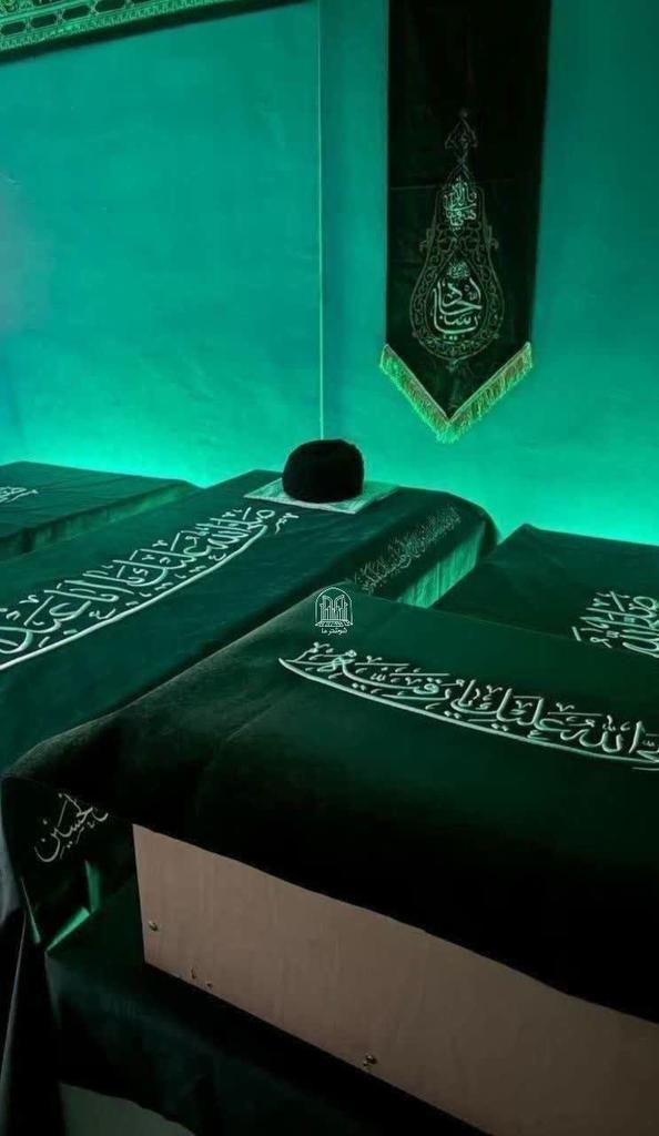 Sheikh_PM's tweet photo. یا دهرُ اُفٍ لَكَ مِن خليلٍ...
خداحافظ ای سلاله ی پاک صدیقه طاهره(سلام الله علیها)
خداحافظ ای فرزند اباعَبدِالله(علیه السلام)
خداحافظ ای رهبر شهیدم...
الامام الشهید ایت الله العظمیٰ سيد على الحسينى الخامنه ايى https://t.co/1Fk3k04AyY