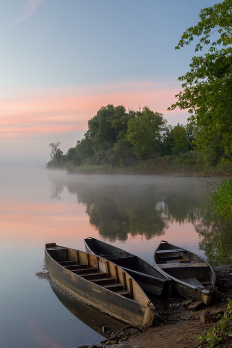 perennialmystic's tweet photo. "Most of all, he learned from the river to listen, to pay close attention with a quiet heart, with a waiting, opened soul, without passion, without a wish, without judgement, without an opinion."

~ Hermann Hesse, Siddhartha https://t.co/hFnsxg8EAt