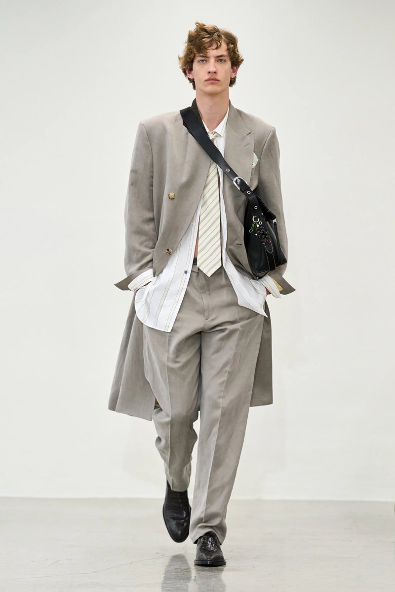 byMadeStudio's tweet photo. 🚨Paul Smith 2027AW https://t.co/QX0hL24fhb