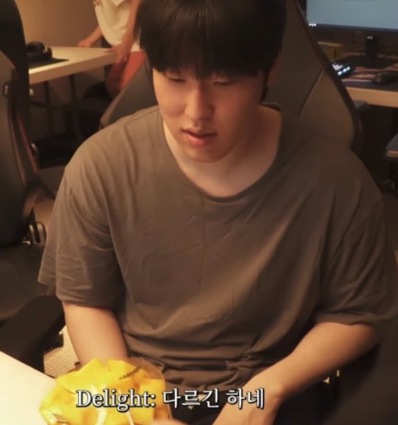 magukive's tweet photo. 바보 https://t.co/NtOiICWONF