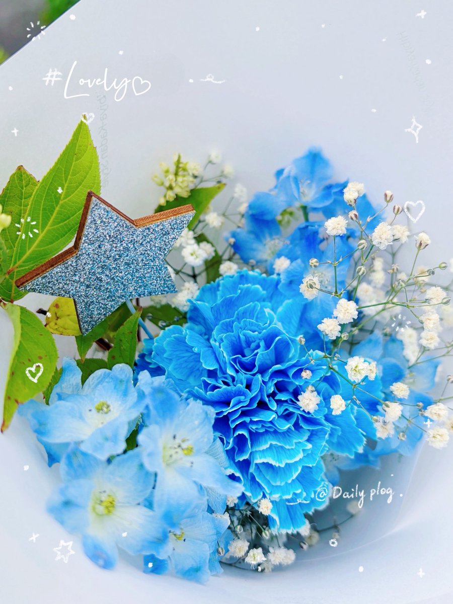 hinapinn's tweet photo. 今日はお買い物行って、美容院行って、
七夕なお花買って帰って来て、とってもHappyな休日でしたん🩵

夜ご飯何食べようかなー🤔 https://t.co/WHlmg85Rn5