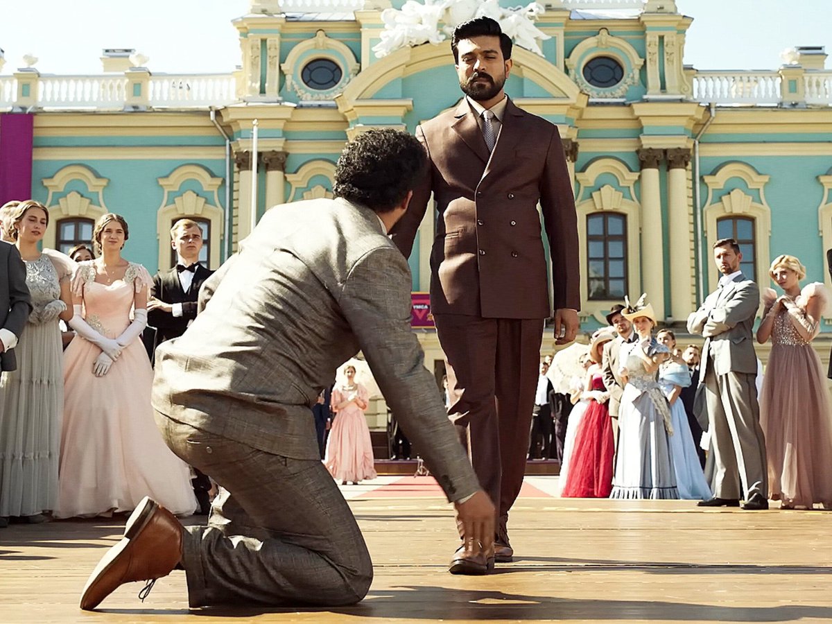 OkayWokong's tweet photo. @vishwa_tarak14 @PrimeVideoIN @AlwaysRamCharan Yenduku ra zoo ekada me vadi topic ledu kada https://t.co/DWPt6TuPsM
