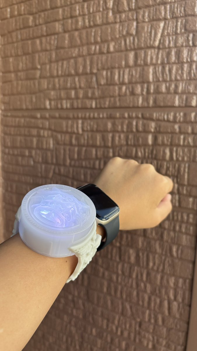 ____nksm_'s tweet photo. デカいうえに緩くてApplewatchありきのリングなんだが、😆 https://t.co/GXbXqf7OvW