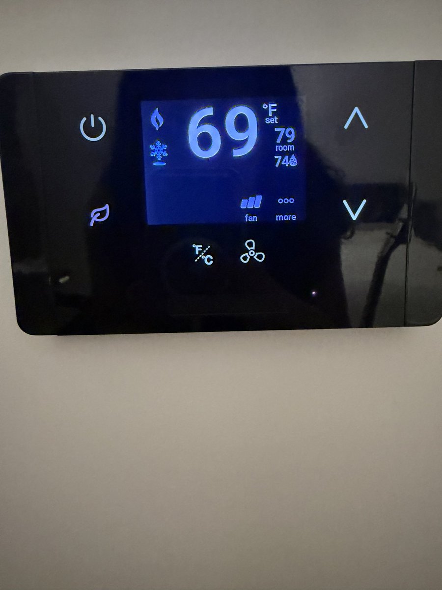__Injaneb96's tweet photo. Came home to 79 degrees and it was unbearable… so I’m making sure I don’t listen to a word Mamdani says. 
Doing my part in fighting socialists. https://t.co/lu63r5Uu8L