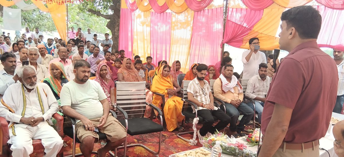 Cdosid1's tweet photo. आज दिनांक 02.07.2026 को विकास खंड बासी ग्राम पंचायत नेवरी में माननीय विधायक बासी श्री जय प्रताप सिंह जी के साथ उपस्थित होकर विकसित भारत जी राम जी का शुभारंभ किया गया तथा मौके पर उपस्थित ग्रामवासियों को जी राम जी के बारे में विस्तृत जानकारी दिया गया। @CMOfficeUP @ChiefSecyUP @UpRuralDev @CRDUP @dmsid1