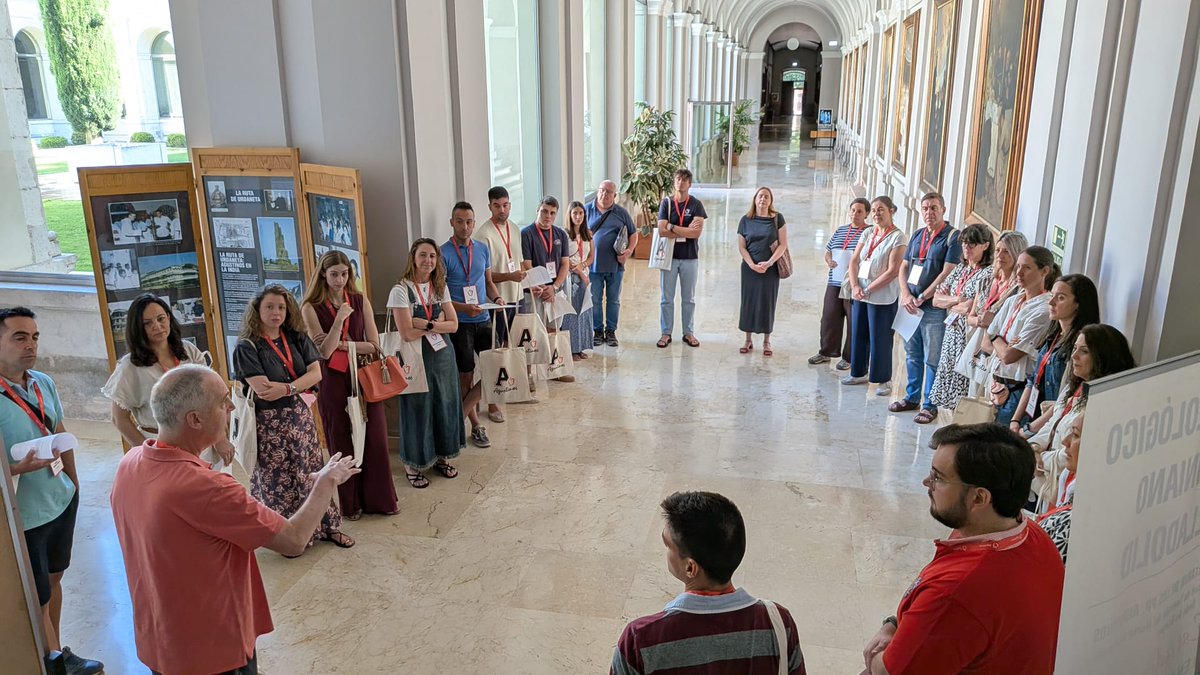 OSA_Agustinos's tweet photo. 📚 Formación de Pastoral Educativa de los colegios agustinos en Valladolid

Interioridad en la escuela y deporte y fe han centrado las primeras ponencias de un encuentro para seguir creciendo en la misión de educar y evangelizar.
#Agustinos #SomosComunidad https://t.co/8FDy0nskZj