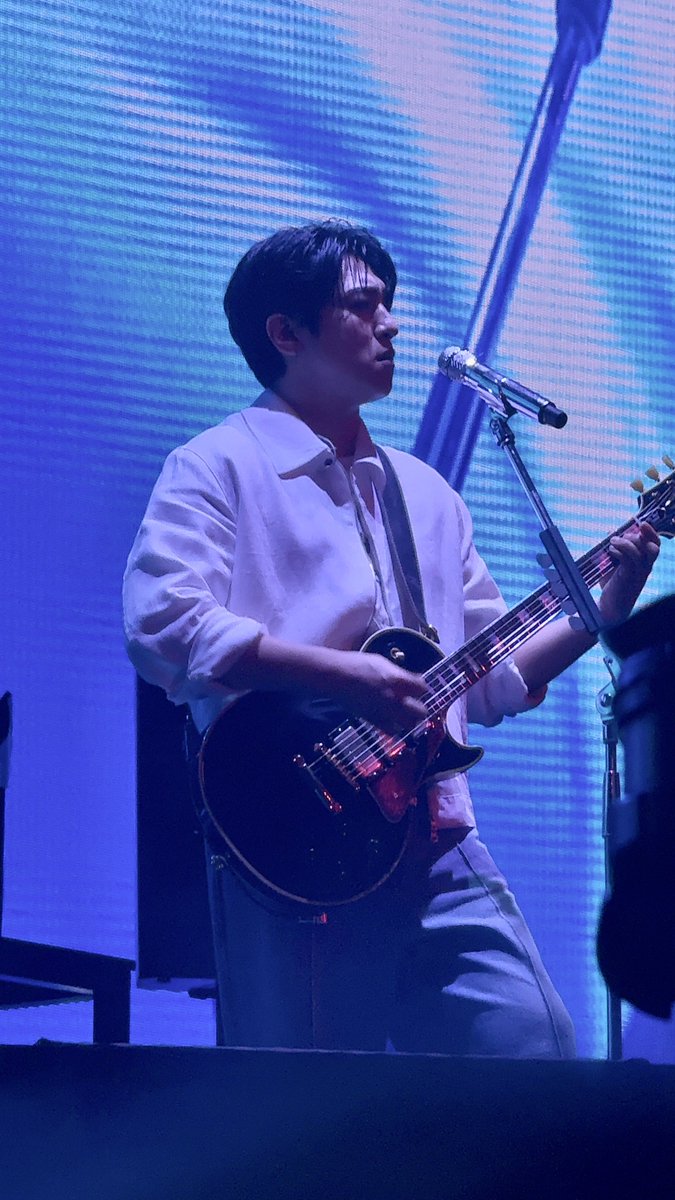 jillybillerz's tweet photo. 260124 Day6 The Decade in Manila

#성진 #SUNGJIN
#The_DECADE_MANILA #DAY6inManila https://t.co/djW5Q5MMO8