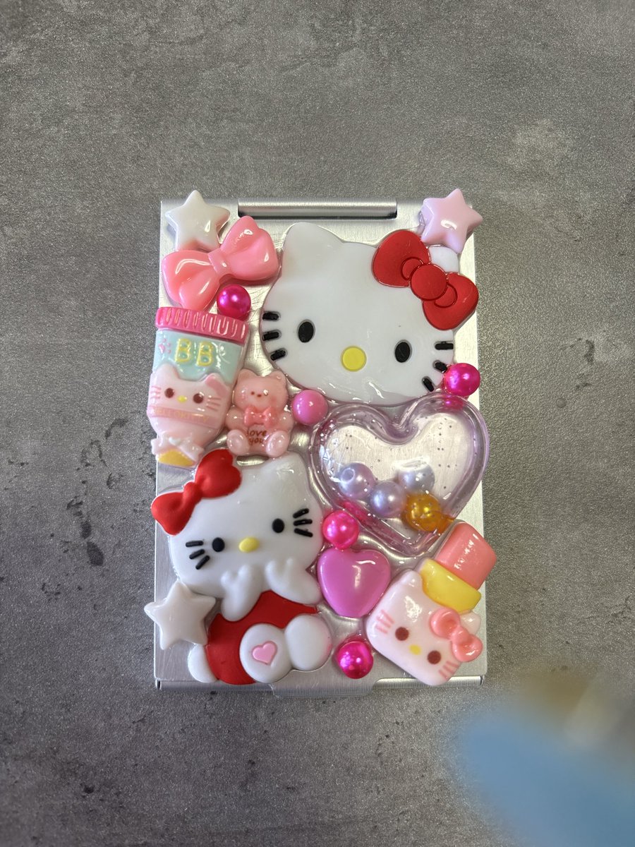 Mi74517923's tweet photo. 今日のハンドメイド♡
デコ作品✨
ラクマ販売中です☺️

#モンチッチ
#ちいかわ
#キティ https://t.co/VjNOZSnM8Y