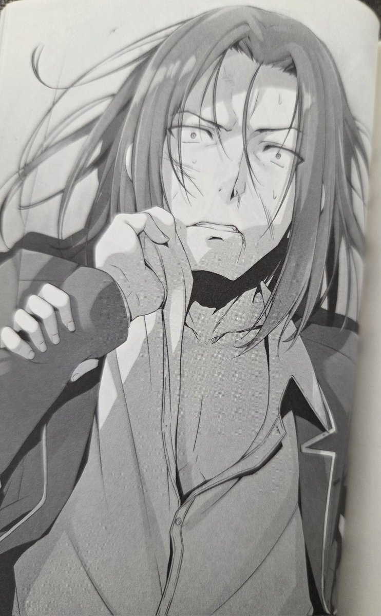 dede2676's tweet photo. 綾小路にボコボコにされる龍園
←アニメ　　　　　　　　　原作→
私の感想はアニメの方はガチで痛そうな顔と恐怖を感じた顔で原作版は痛そうな顔というより綾小路にドン引きしてるような顔だな。と思いました。
#よう実 https://t.co/QJLU8Bz33Y