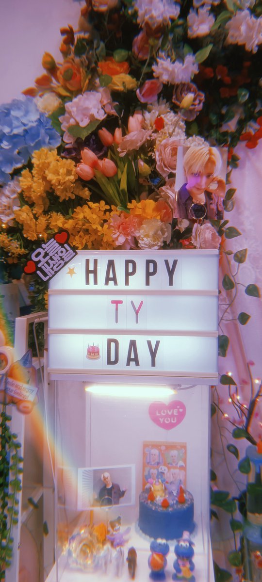 do0_jeuni's tweet photo. still celebrating 💚🌹 such a beautiful café, definitely make sure to check it out! 🌹💚
@dream_cloudh
#툥이의주먹밥레시피
#HAPPY_TY_DAY https://t.co/jPgk0eFsbn