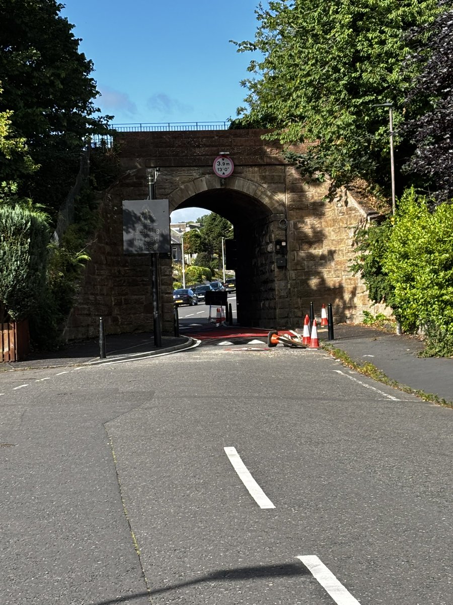 BurghBikes's tweet photo. @edinhelp the traffic cones at the road closure on craigleith drive have been moved for cars to drive through but all the signs etc still lying about. Can this be cleaned up? https://t.co/IrOd3mNOa2