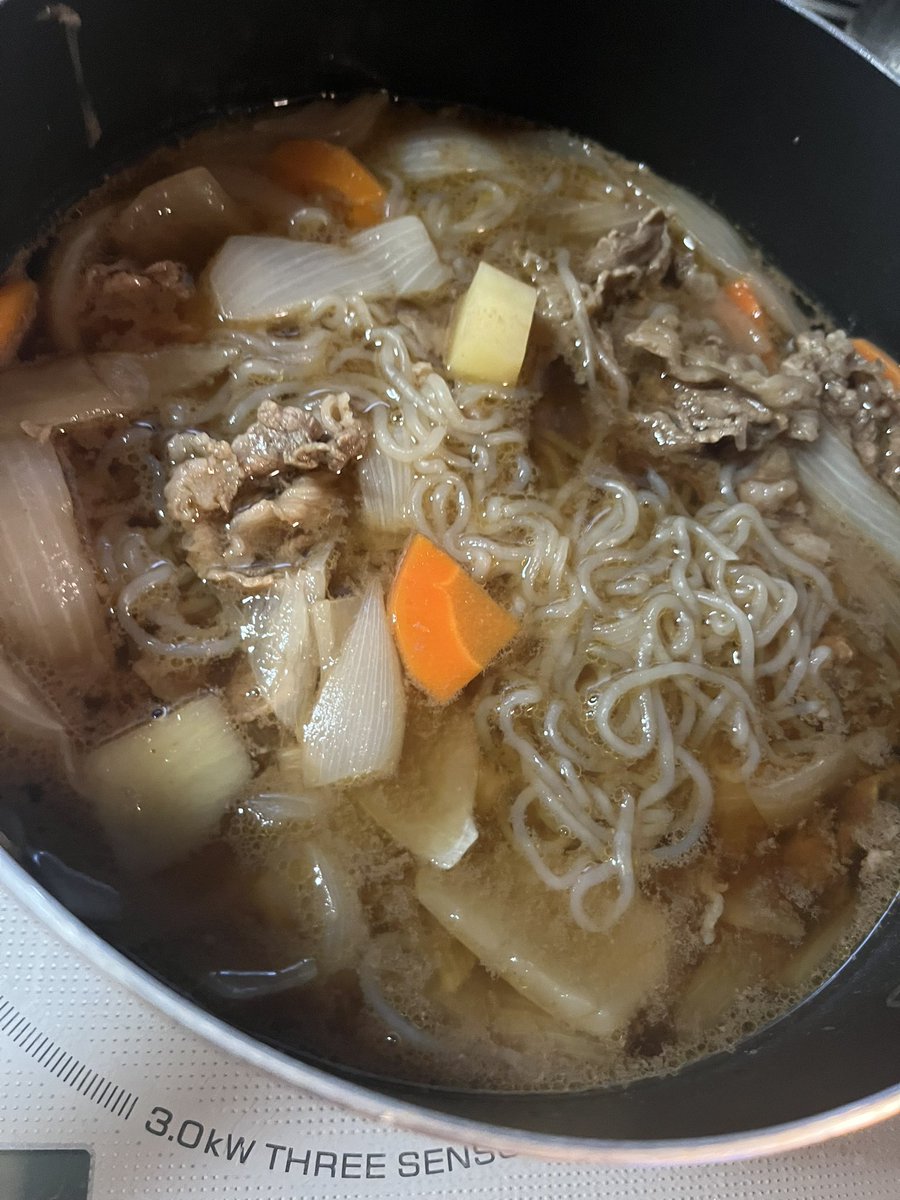 maumaman's tweet photo. エー、ホンジツハ
ニクジャガー

※玉ねぎ多めなので肉玉〜 https://t.co/T1oGmRzLZY