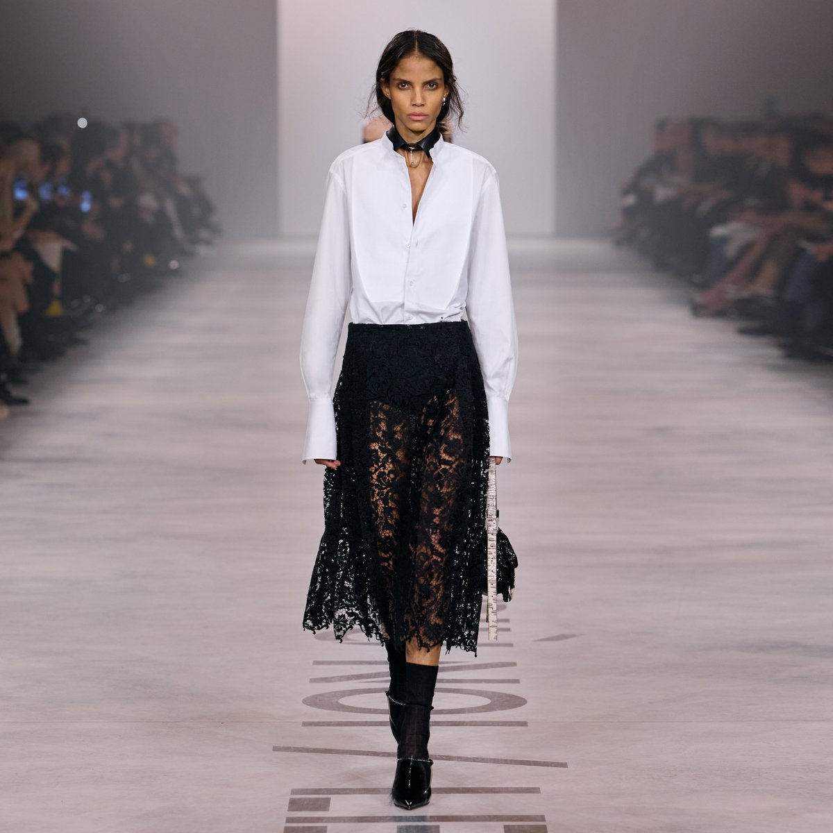 りょうまる　未使用 FENDI フェンディ BURBERRY 2本セット フェンディ 2026-27年秋冬コレクション先行予約スタート