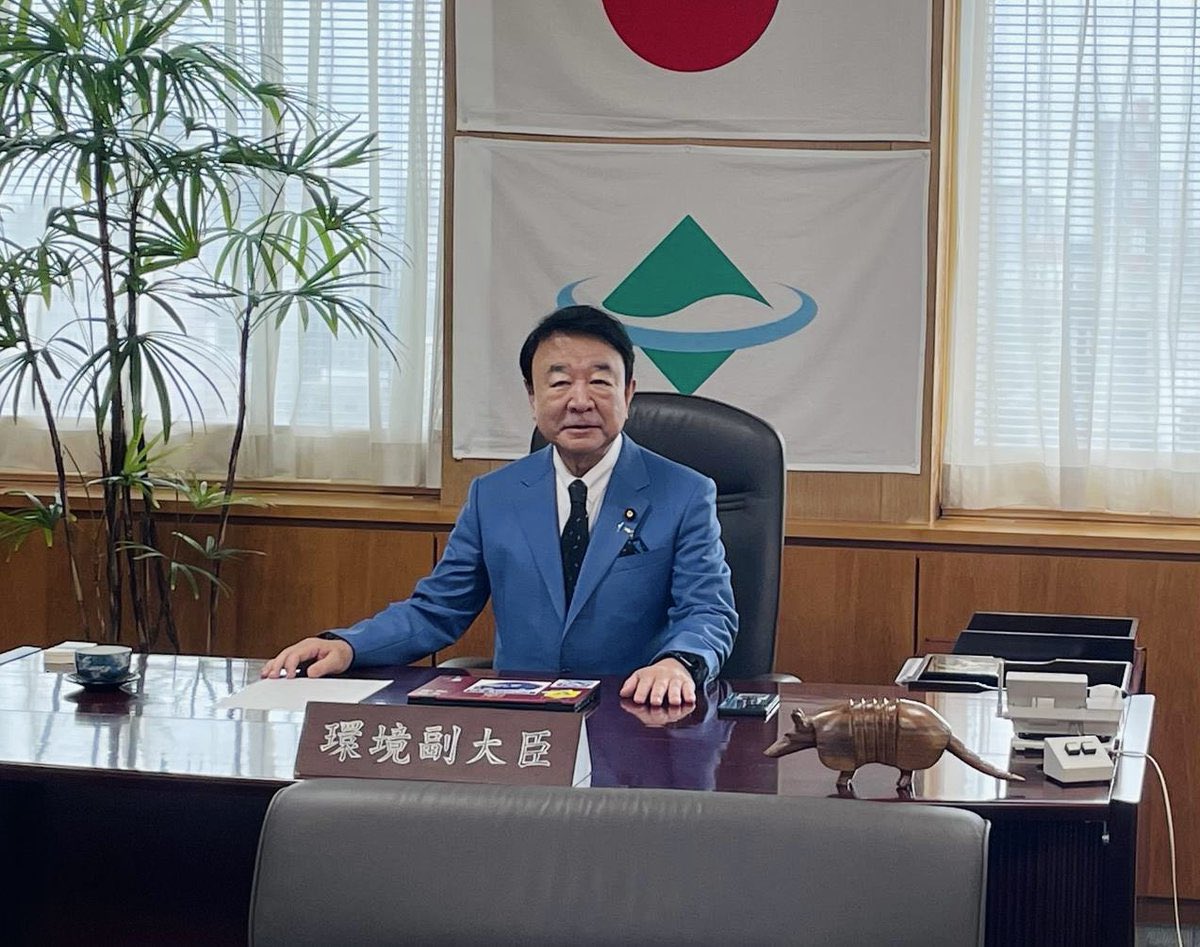 hirohomma4's tweet photo. 副大臣ポストであっさり釣られて、すっかり飼い慣らされてしまった青ニャンこと青山繁晴🥴 https://t.co/3MfCLpkE9T