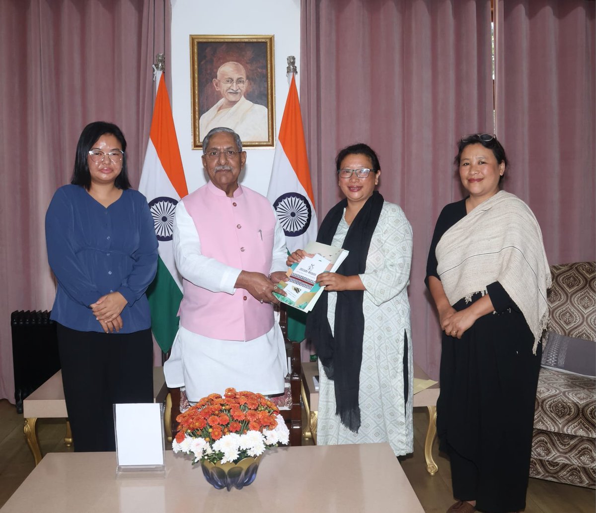 nkishoreyadav's tweet photo. नॉर्थ ईस्ट नेटवर्क (एनईएन), नागालैंड की राज्य समन्वयक श्रीमती पामचिंगला कुमराह ने अपने प्रतिनिधिमंडल के साथ आज कोहिमा स्थित लोक भवन में मुझसे शिष्टाचार भेंट की।
#NorthEastNetwork
#PamchinglaKumrah
#WomenEmpowerment
#Nagaland
#LokBhavan
#CourtesyMeeting
#Kohima
#SocialDevelopment