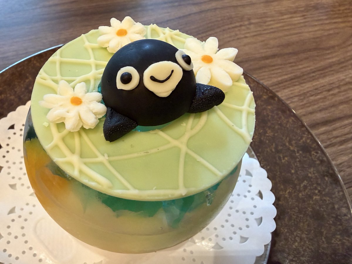 _Vanirra_'s tweet photo. Suicaのペンギンケーキとゼリー
食べてきた https://t.co/yr5yWfmbJW