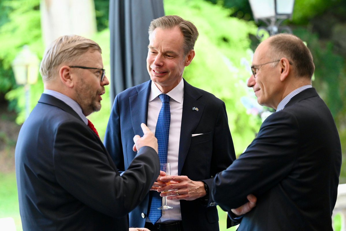 EnricoLetta's tweet photo. Good luck Maciej. EU 🇪🇺 needs social partners and entrepreneurs committed to boost One Europe One Market. In Bruxelles attending the ceremony for Fredrik Persson passing the baton to @mwitucki as @BusinessEurope President. @DelorsInstitute @iespega @IEuniversity @AgenziaAREL https://t.co/ikT5FqSOsM