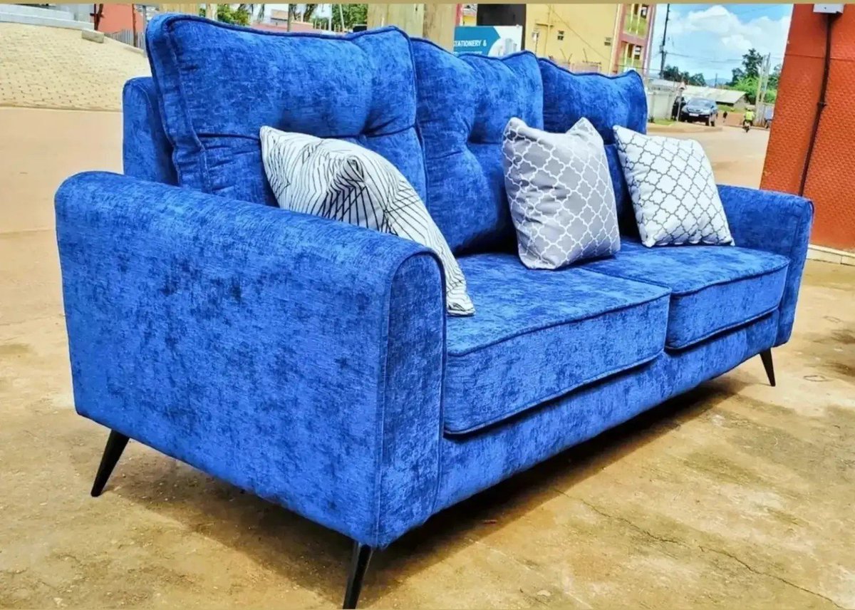 Abwooli_vaky's tweet photo. @roxie_ug 🤣🤣🤣🤣🤣🤣 that first said mbu AI pics.
Anyway for all your furniture needs we gat you covered dm us for more information at @Abwoolinteriors https://t.co/zPqHQpDxhI