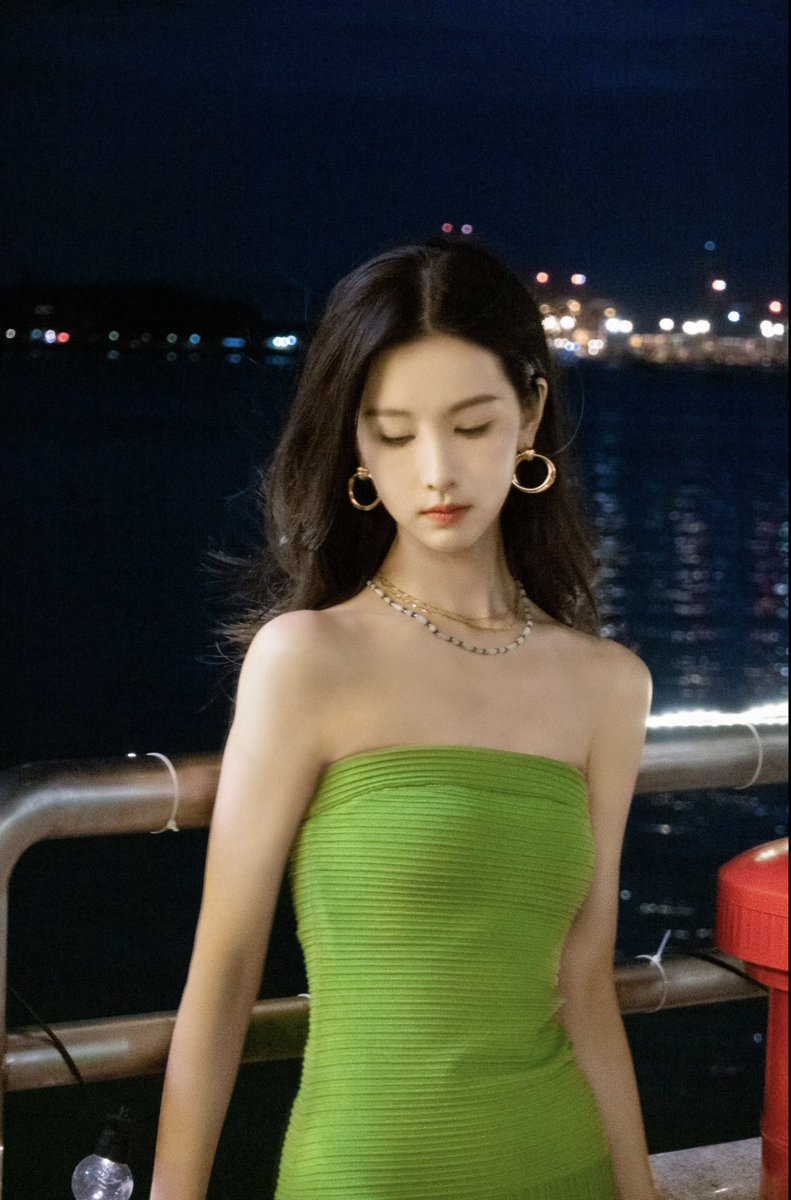 chenduling0996's tweet photo. 每日一嘟 #陈都灵 #chenduling #嘟嘟 https://t.co/hw8RdidovE