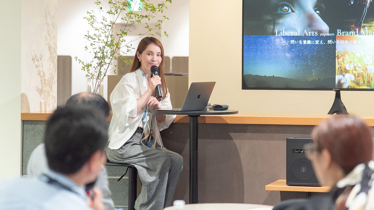ficc's tweet photo. 【7/29開催｜FICCナレッジ共有会】
ビジョンを掲げても、組織の意思決定や行動につながりきらない。
その手がかりになるのが、社会や業界を見つめるブランドの「信念」と、自社ならではの価値創造のあり方です。
ブランドの信念から「価値創造の方程式」を見出す考え方を、事例とともにご紹介します。 https://t.co/clcgI6vrcZ