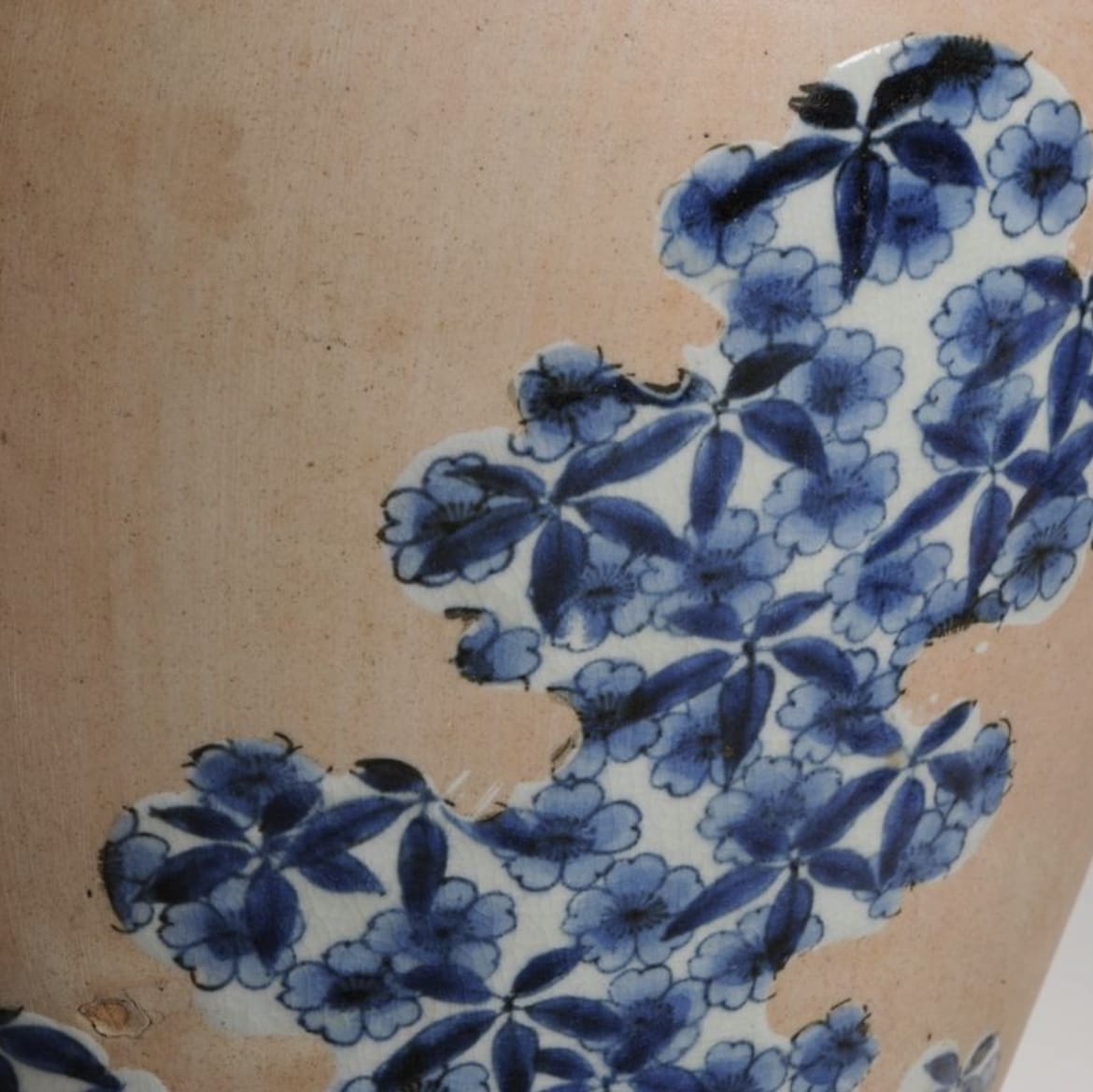 Fine_Antiques's tweet photo. Early 19th‑century Arita porcelain pair, hand‑painted cobalt on ivory with kiln tones. Museum‑quality presence for a refined interior. Inspectable by appointment; provenance &amp; measurements on request. #antiques #AritaPorcelain https://t.co/Ni0rQR6b7t https://t.co/ZWmCUCYIfm