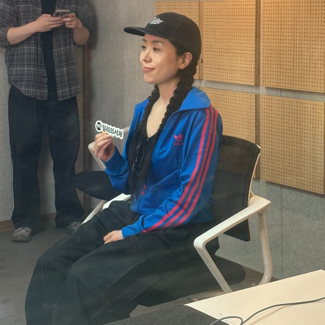 audien_official's tweet photo. 🐸 .oO( 프로페셔널한 성우님들의 모습. 엄청 멋있지 않나요 딩굴?) https://t.co/MAQoBLoFvR