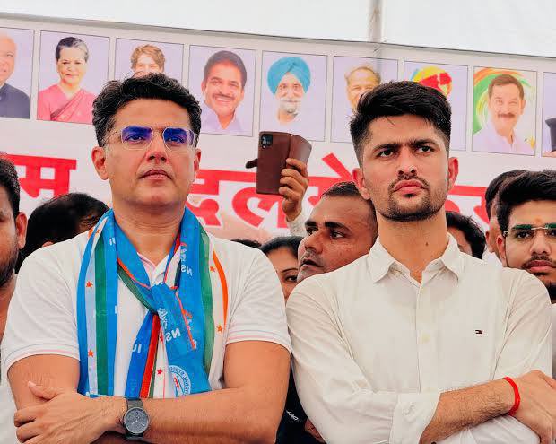 BharatMalpura's tweet photo. राजस्थान विश्वविद्यालय के निवर्तमान अध्यक्ष श्री निर्मल चौधरी जी को जन्मदिन की हार्दिक बधाई एवं शुभकामनाएँ।

ईश्वर से प्रार्थना है कि आप सदैव जनसेवा और छात्र हित में निरंतर आगे बढ़ते रहें। @NirmlChoudhary https://t.co/u8tHnOwR4V