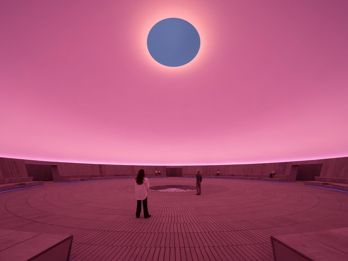 tulipanor's tweet photo. La luce, il cielo e lo spazio si fondono nel centesimo Skyspace di James Turrell
#arte #architettura
Da oltre mezzo secolo James Turrell invita il pubblico a osservare ciò che normalmente dà per scontato: la luce e il cielo. L'artista statunitense, tra...
https://t.co/SCoeNxiG4S https://t.co/gTLxVu6TRF