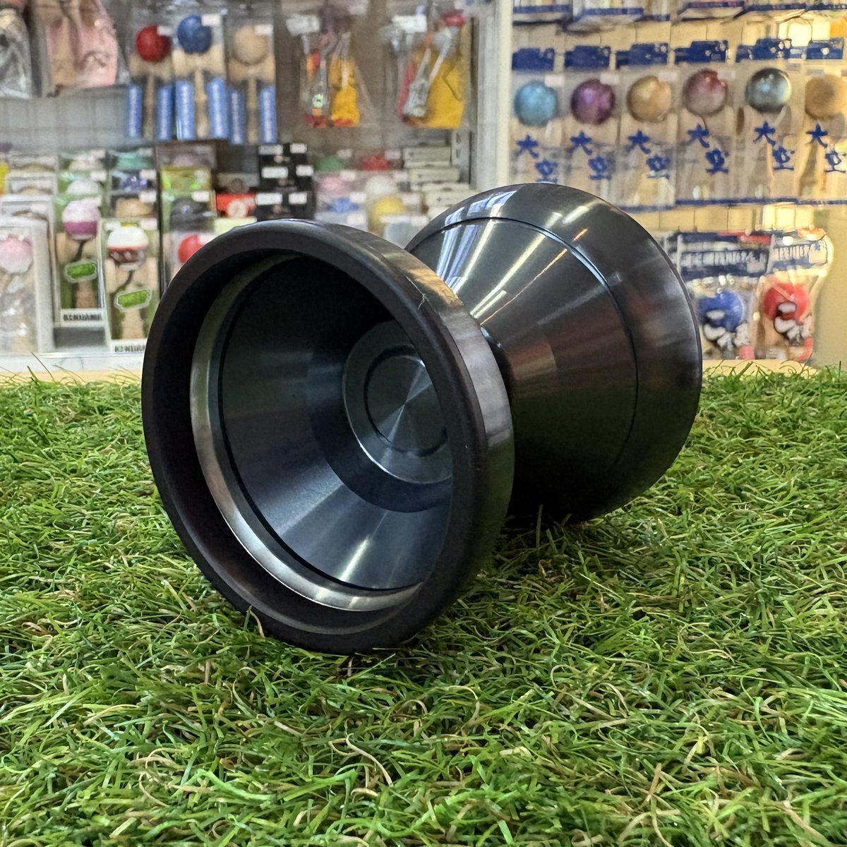 SPINGEAR_Shop's tweet photo. embryo入荷！
@embryojp 
🪀グトルフォス
🪀アベイユ
グトルフォスはサンプルございます！
#ヨーヨー 
#スピンギア https://t.co/nQmxFiDBV8