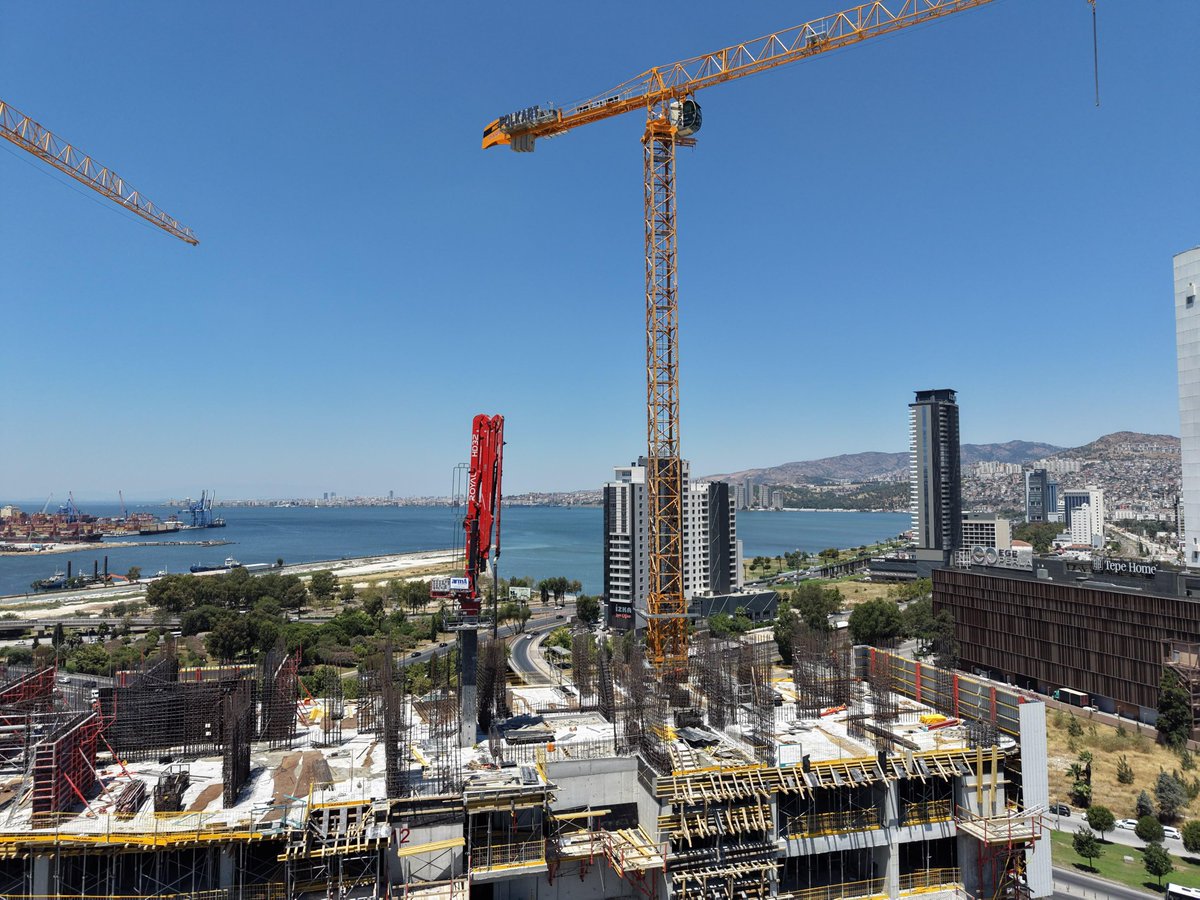 ROYALMAKINE's tweet photo. ROYAL HD32
📌 https://t.co/tNtCaSw1Oj
📲 WhatsApp: +90 545 560 63 80
#Royalmac #BetonYerleştirme #ConcretePlacing #ŞantiyeGücü https://t.co/evaEkdMXcK