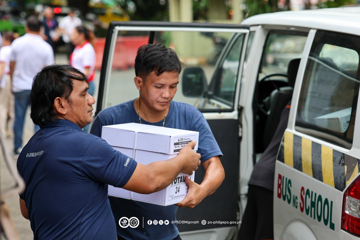PSDBMgovph's tweet photo. #PStory: Ang pinagsama-samang lakas at pagtutulungan ay nagsisilbing puwersang nagtutulak sa patuloy na pag-angat ng serbisyo publiko. https://t.co/36CPbueesM