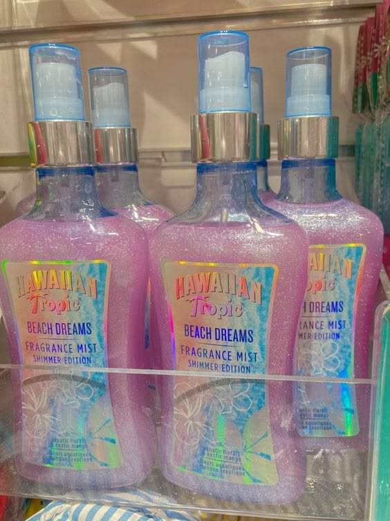 archivedlooks's tweet photo. I automatically want everything that has glitter https://t.co/JLw0e2el28