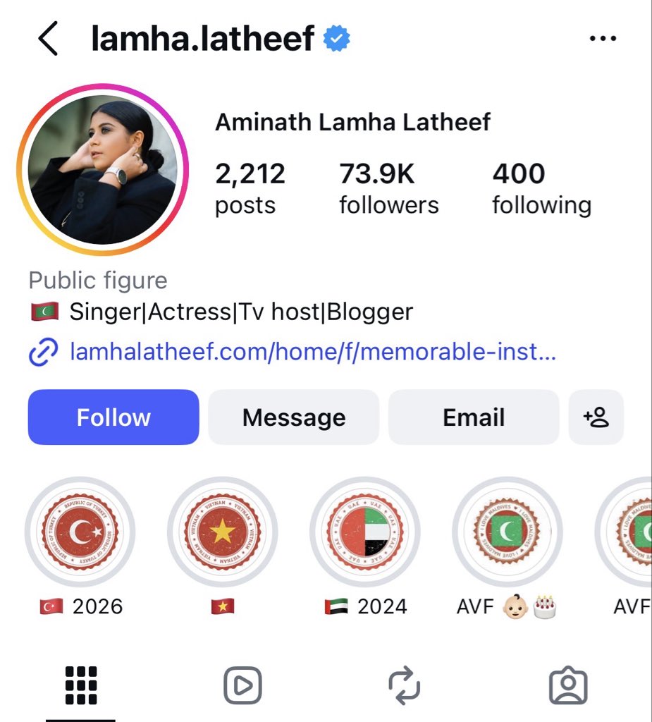 HKurusee's tweet photo. Lamha Latheef is charging huge amounts for ads saying she has 74K followers but it turns out most of her Instagram followers are fake. Don’t fall for these types of scams. https://t.co/taDqB6c9cB