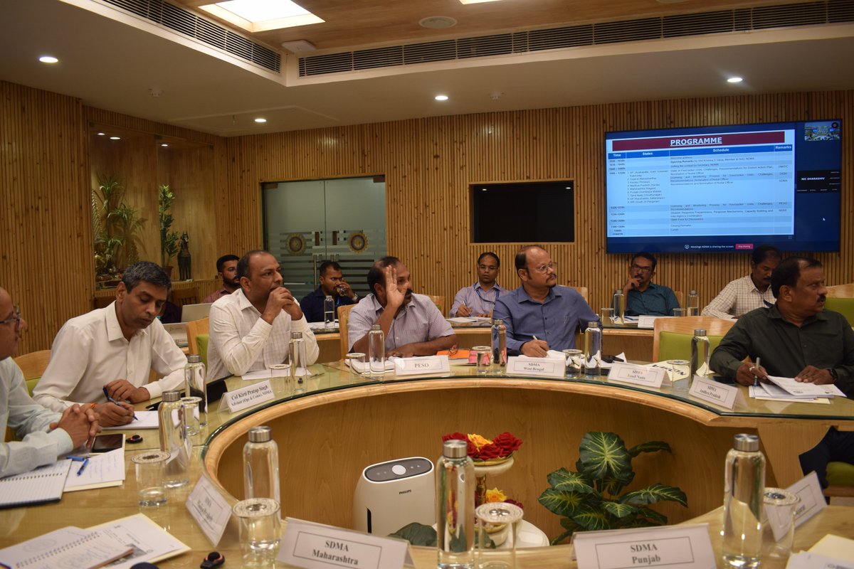 ndmaindia's tweet photo. The meeting was attended by DMs/DCs of the 12 most vulnerable districts across 9 States, along with representatives from PESO, DISH and NDRF. Discussions focused on strengthening monitoring mechanisms, enhancing safety protocols, reviewing District Action Plans. https://t.co/ljMZuMOmPo
