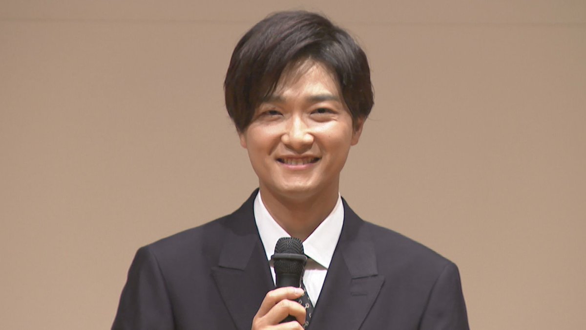 TBS_geino's tweet photo. 井上芳雄

数少ない友人・堂本光一と
〝卑弥呼役〟ダブルキャストを提案

「今の時代ならありえるかも」

⬇️記事はこちら📝
https://t.co/1zBNdXsBJQ 
#Yahooニュース #井上芳雄 #堂本光一 https://t.co/Y8lZVCxxWc