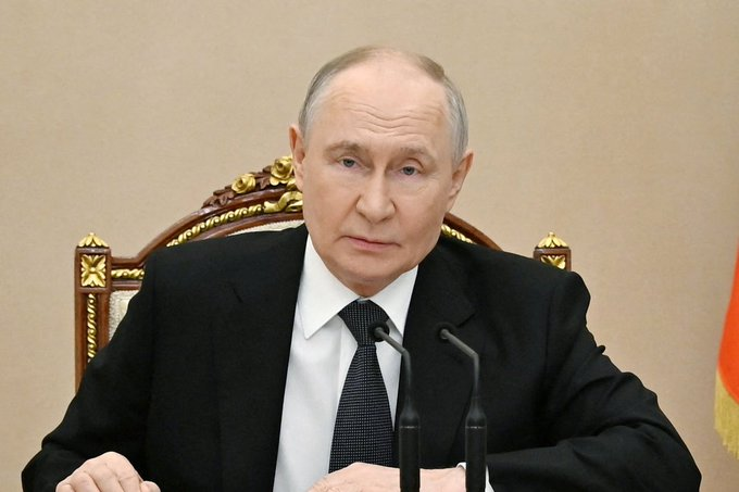 #AI Brief: The #Ukraine-#Russia war Escalating Ukraine War Reshapes Global Alliances and Security  The Ukraine-Russia war enters a critical phase as Russian forces advance near key Ukrainian strongholds, while Ukraine escalates long-range strikes into Russian territory. Global alliances shift with China’s covert military support for Russia and the EU’s infrastructure investments in the South Caucasus. Domestic and economic instability in Russia, including fuel shortages and political dissent, contrasts with Ukraine’s push for defense industrial exports to sustain its war effort. Key Stories Russian forces breach Ukraine’s eastern fo
