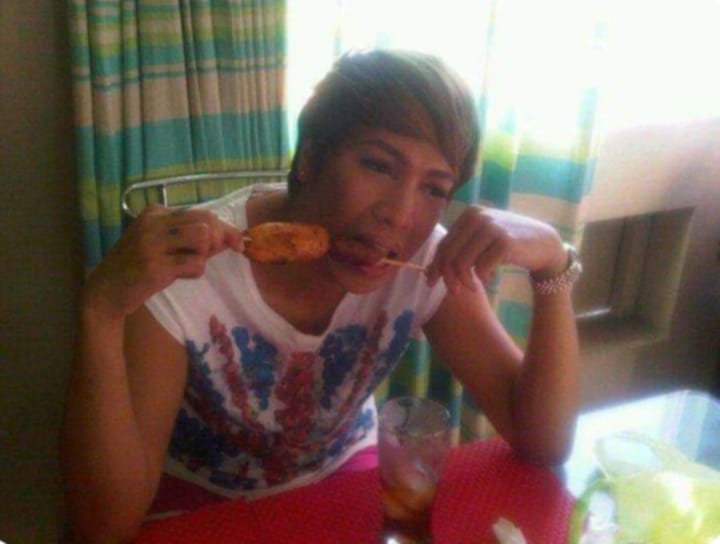 istrawbini's tweet photo. may iba pa bang iconic pic si meme na kumakain? https://t.co/QCyWkw5cEr