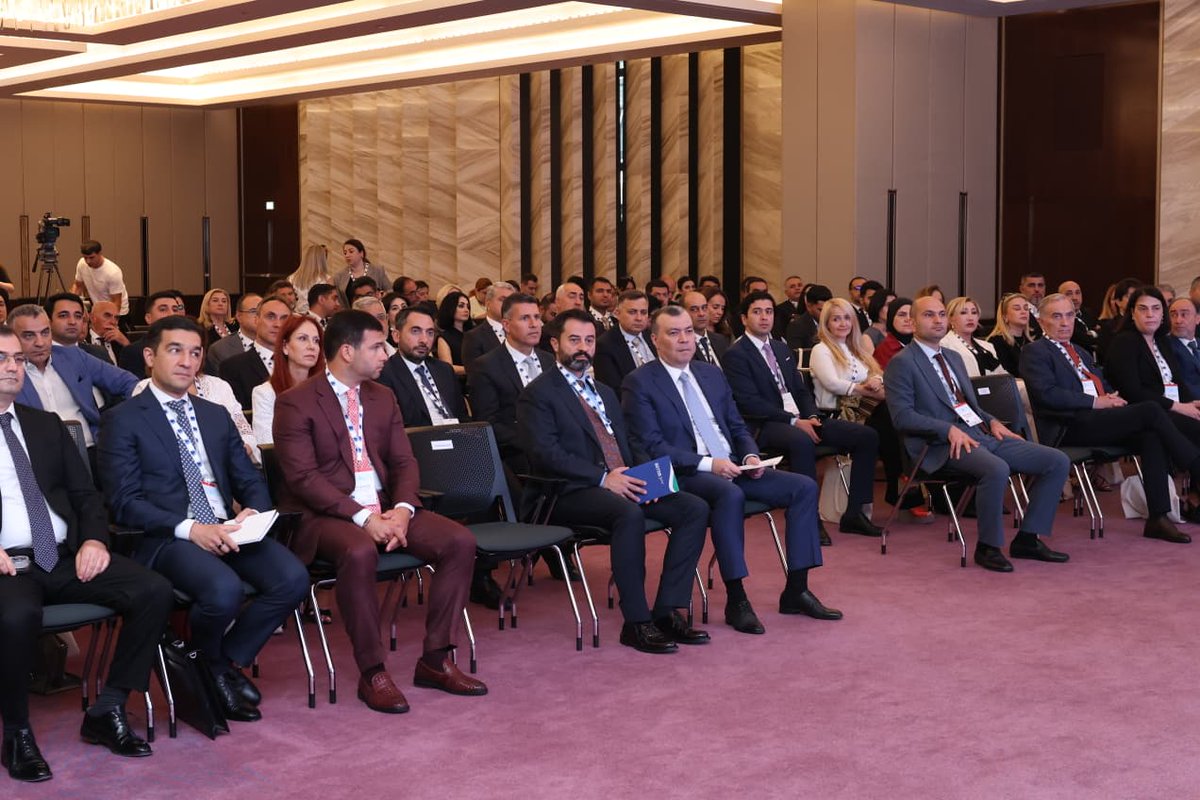 maliyyegovaz's tweet photo. ℹ️ Bakıda Qara Dəniz Ticarət və İnkişaf Bankının (QDTİB) Rəhbərlər Şurasının 28-ci İllik Toplantısı çərçivəsində Bankın və AZPROMO-nun birgə təşkilatçılığı ilə Biznes Forum təşkil olunub. 

➡️ https://t.co/RErindG5QJ

#MaliyyəNazirliyi #BSTDB #AnnualMeeting #BiznesForum https://t.co/z09svOTxnL