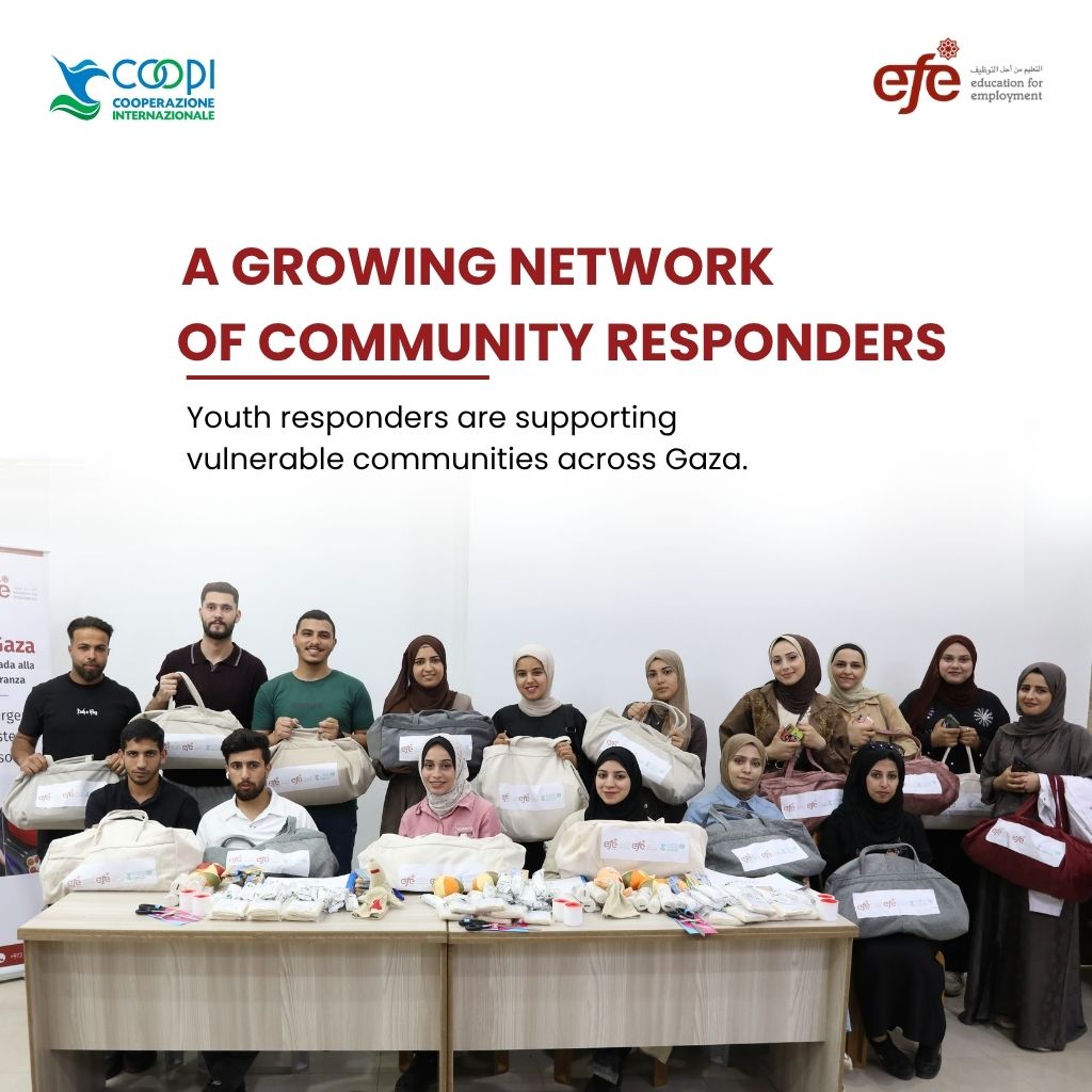 ef_EUhub's tweet photo. 🚨 Through AIUTIAMO GAZA, an initiative funded by @COOPI in partnership with EFE-Europe and EFE-Palestine, 62 graduates received first aid kits after completing training in First Aid and Emergency Psychological Support, equipping them to strengthen emergency response across Gaza. https://t.co/hifyce2N2z
