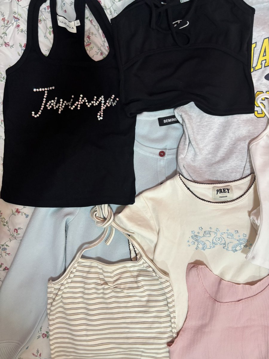 babiewinterr's tweet photo. โล๊ะแบรนด์อจ new/used 🐻｡⋆♡
ราคาน่ารัก เทๆ มีทั้ง cintage duex stylist sisterfabric และอีกมากมาย 🧜🏻‍♀️🪸🫧
🚚Shipping เหมา 45.-

(รี+ปัก ลด -5) 🏹

#ส่งต่อเสื้อผ้า #ส่งต่อเสื้อผ้ามือสอง #โล๊ะตู้เสื้อผ้า #ส่งต่อcintage #ส่งต่อstylist #ส่งต่อเสื้อผ้าแบรนด์ไอจี #โล๊ะตู้ https://t.co/CJdNQDkLcC