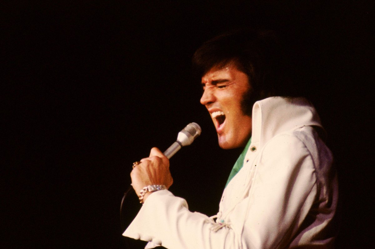 oldiesfmes's tweet photo. Hay canciones de Elvis que se reconocen en un segundo.

En unos minutos vuelve Suspicious Minds en Oldies FM. 🎙️

¿Tu favorita suya o te quedas con otra? https://t.co/iTP7TXxWtg