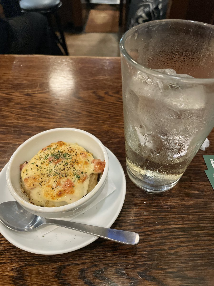 ballaaan3's tweet photo. 今日のおつまみはジャケットポテト🥔
今月は当たりが豪華なのでそう簡単には当たりません… https://t.co/jcsm7Vl4l2