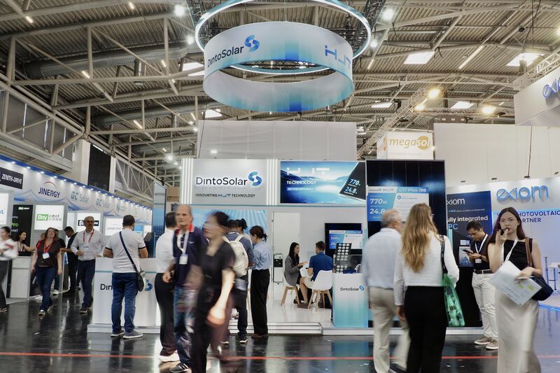 SolarQuarter tweet picture